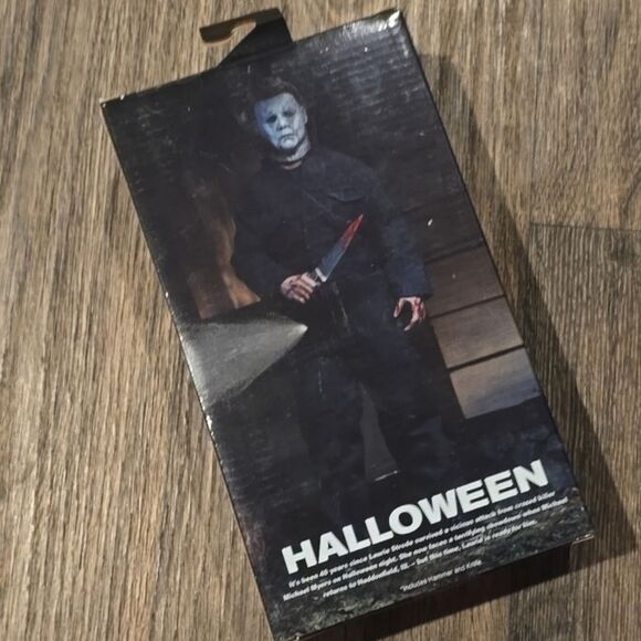 NECA Halloween 2 Michael Myers Collector's Edition 8" Action Figure - Picture 9 of 9